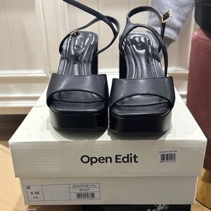 Open Edit Women's Black Platform Sandals